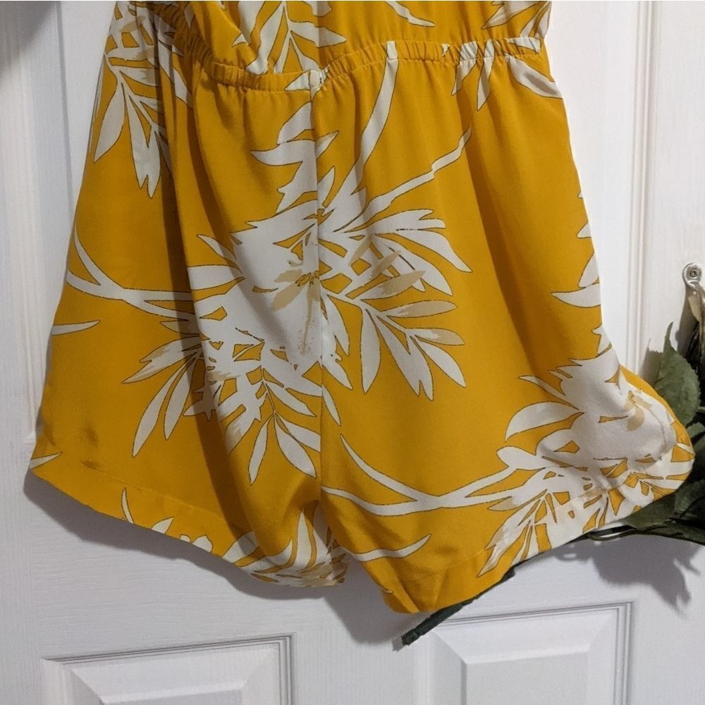 Tucker The One Shoulder Romper Bahama Mamma in Crepe de Chine Silk Floral Print - Picture 9 of 9